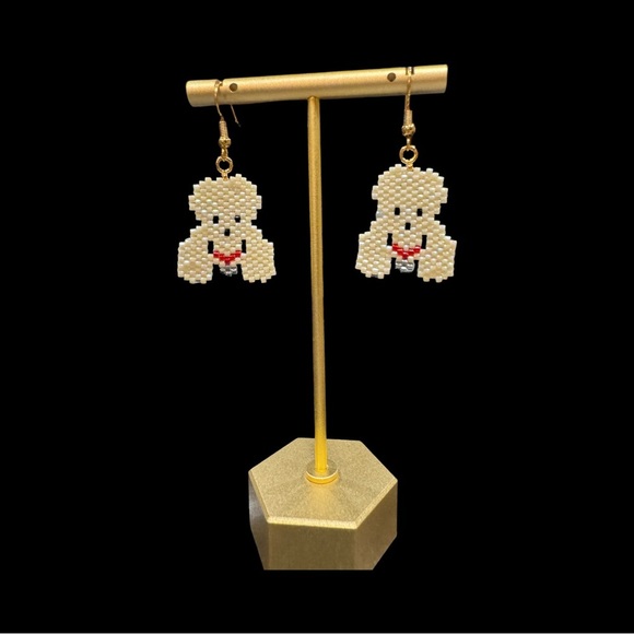Hand crafted beaded apricot poodle face drop earrings - Picture 4 of 5